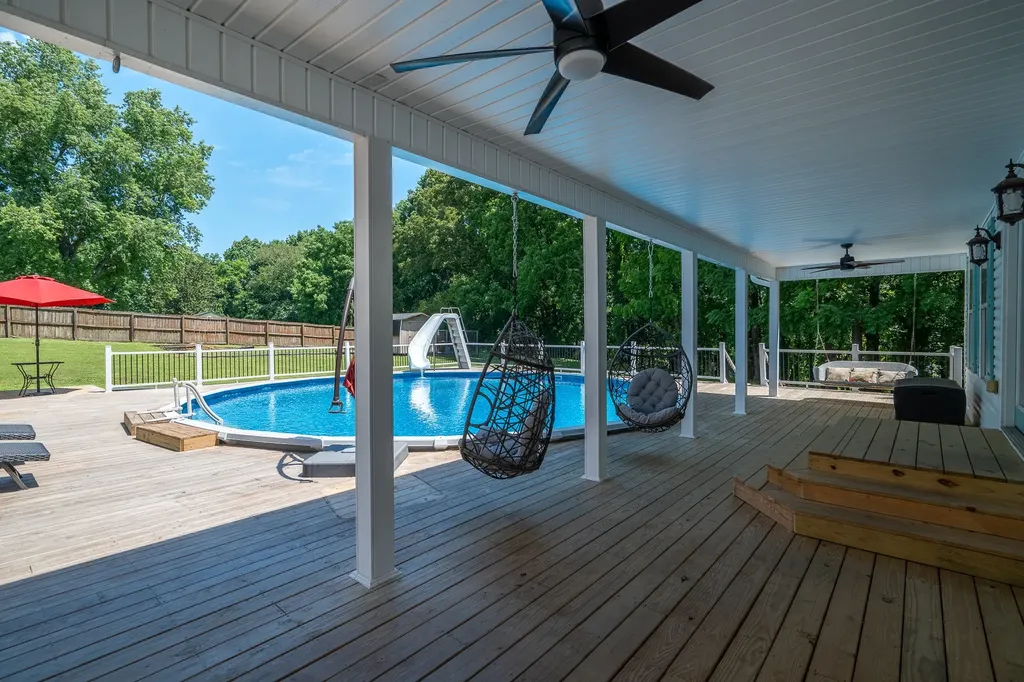 586 Highway 64, W Lawrenceburg TN 38464