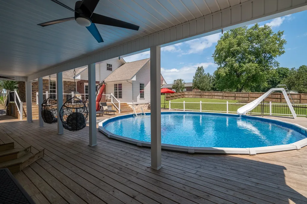 586 Highway 64, W Lawrenceburg TN 38464