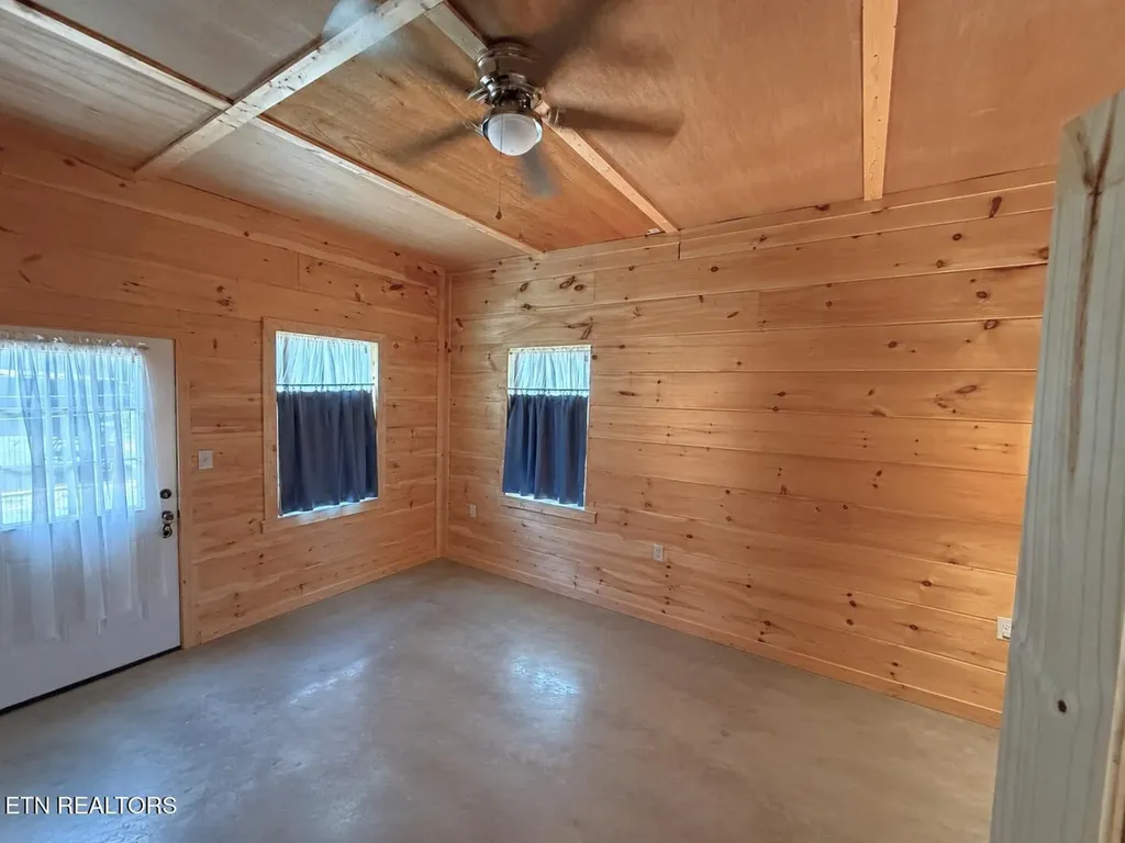 1970 Seaton Road Greeneville TN 37743