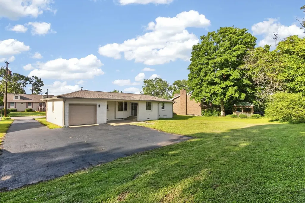 644 Topeka Drive Hermitage TN 37076