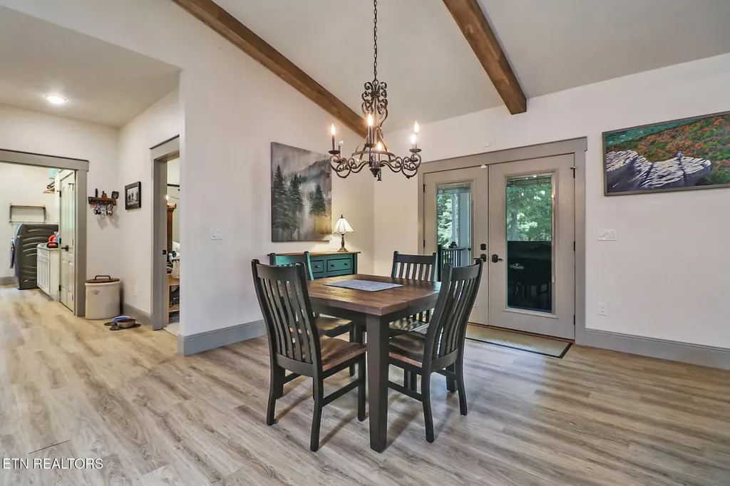 292 Crouch Branch Lane Allardt TN 38504