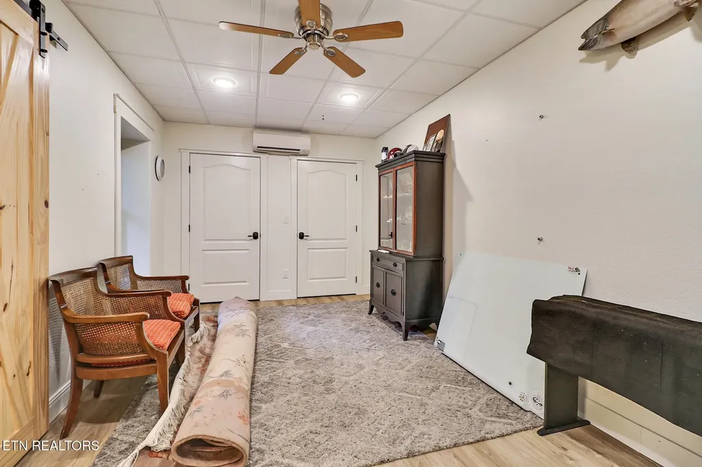 292 Crouch Branch Lane Allardt TN 38504