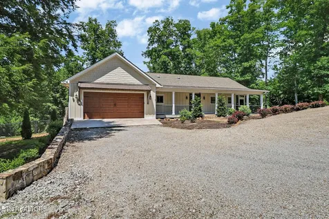 292 Crouch Branch Lane Allardt TN 38504