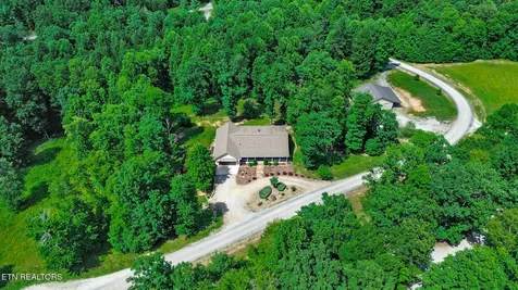 292 Crouch Branch Lane Allardt TN 38504