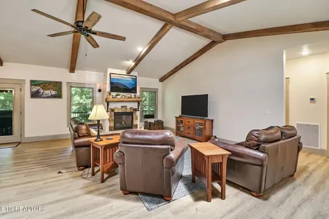 292 Crouch Branch Lane Allardt TN 38504