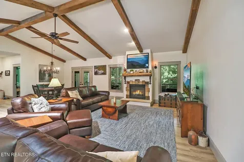 292 Crouch Branch Lane Allardt TN 38504