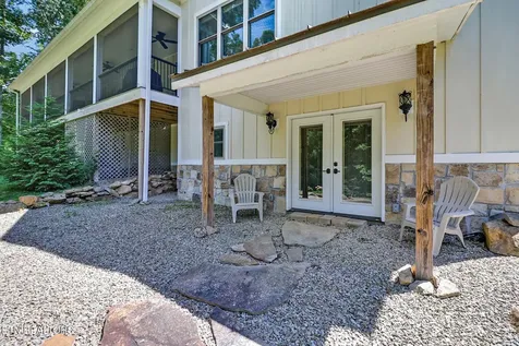 292 Crouch Branch Lane Allardt TN 38504