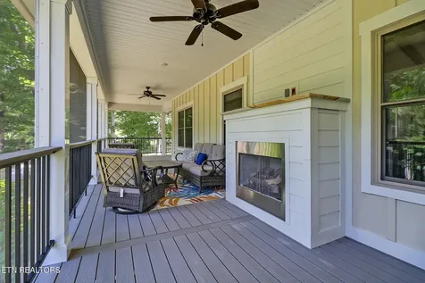 292 Crouch Branch Lane Allardt TN 38504
