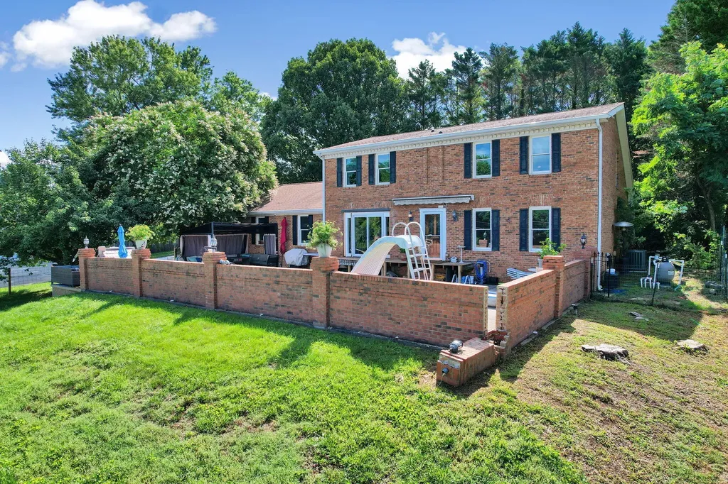 2818 Harris Circle, NW Cleveland TN 37312