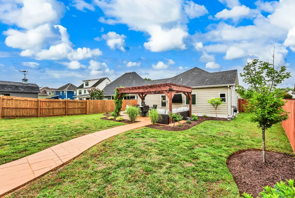 717 Valencia Drive Clarksville TN 37043