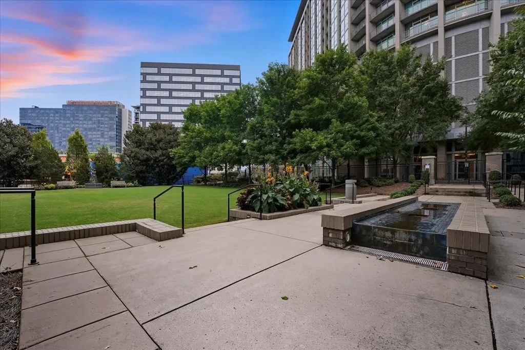 900 20th Ave, S Nashville TN 37212