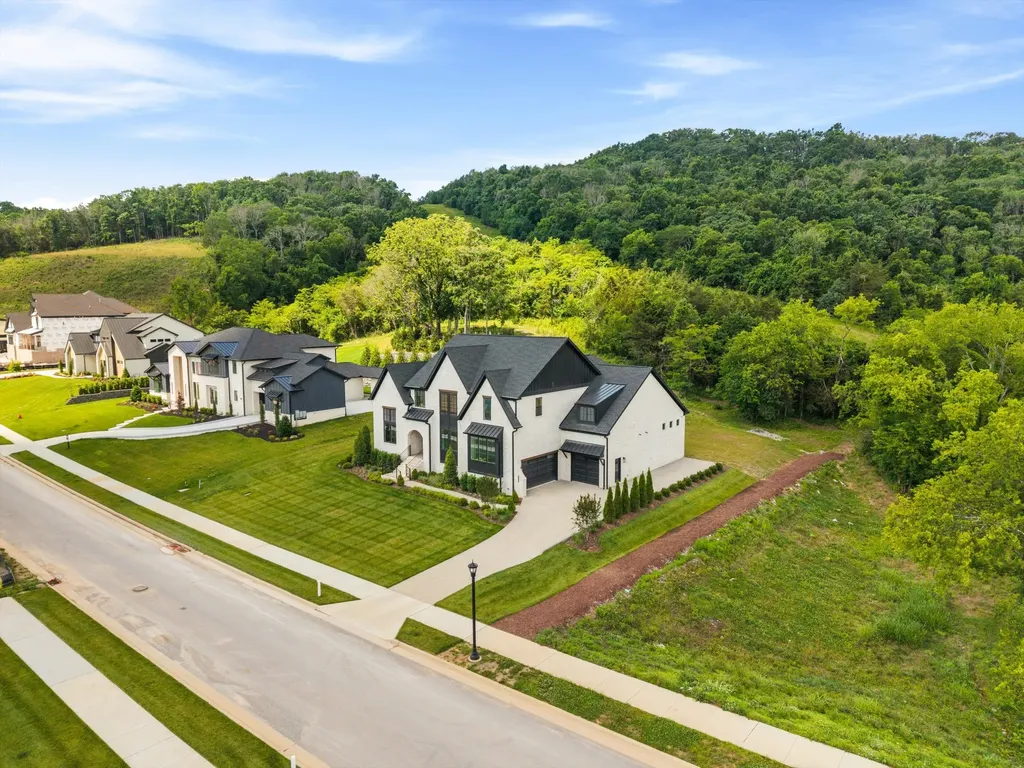 1833 Dartmouth Drive Brentwood TN 37027