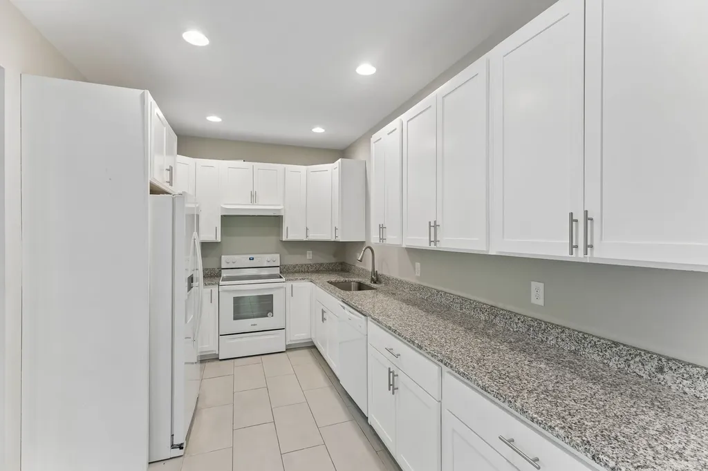 721 Poplar Street Columbia TN 38401