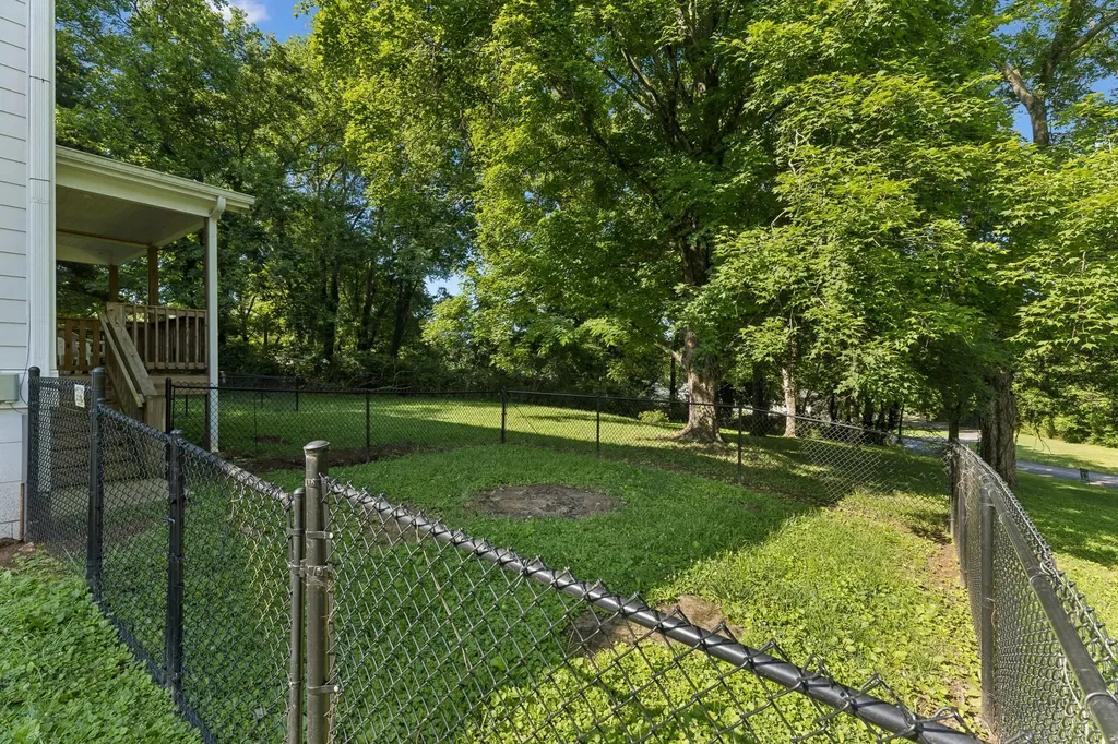 721 Poplar Street Columbia TN 38401