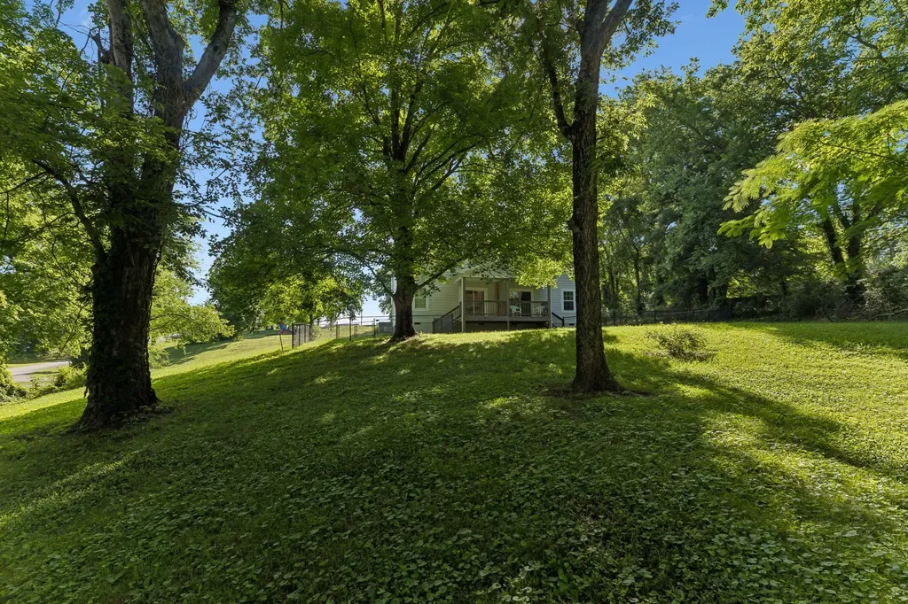721 Poplar Street Columbia TN 38401