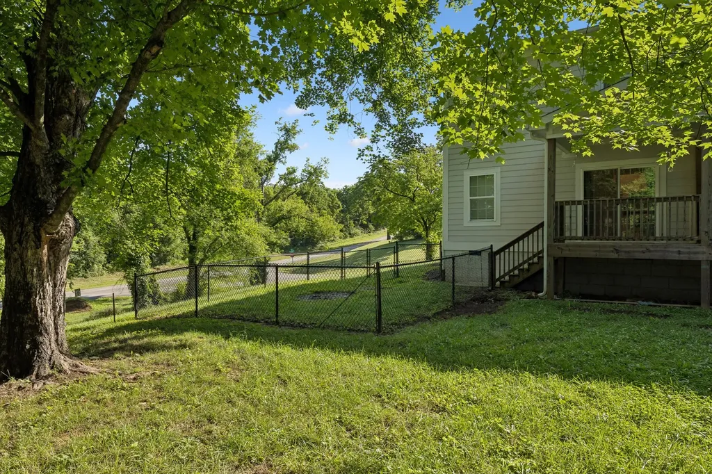 721 Poplar Street Columbia TN 38401
