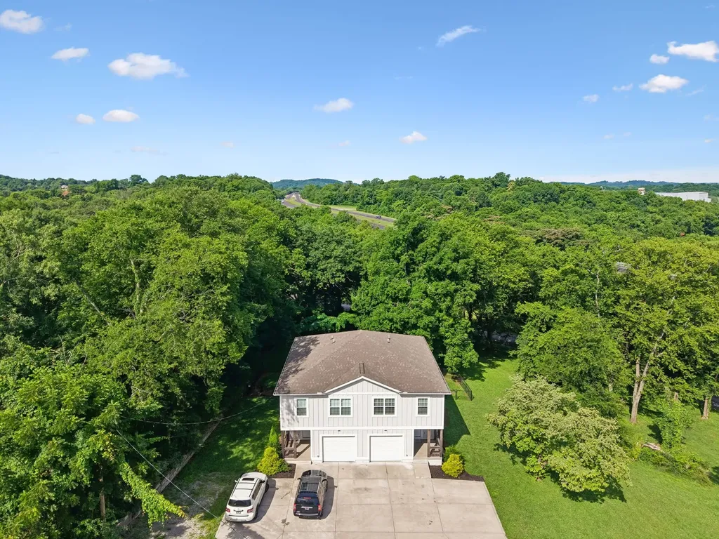 721 Poplar Street Columbia TN 38401