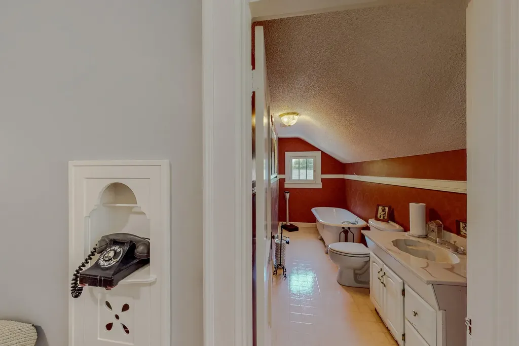 431 Highland Avenue, NW Cleveland TN 37311