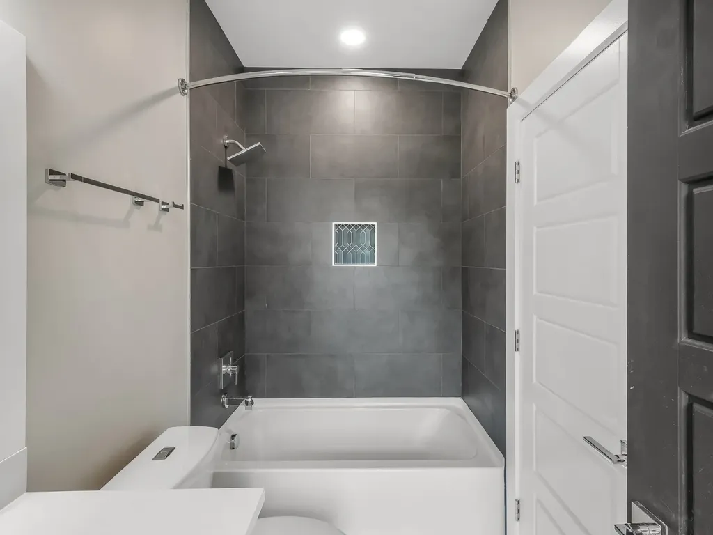 2116 Courtney Avenue Nashville TN 37218