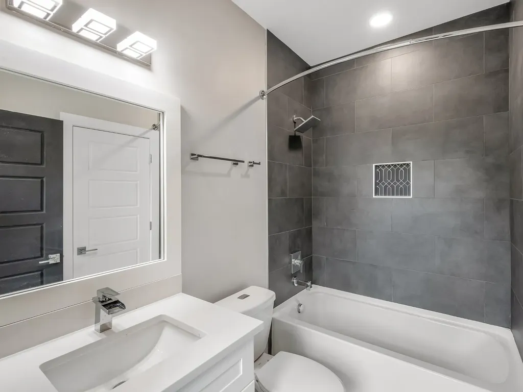 2116 Courtney Avenue Nashville TN 37218