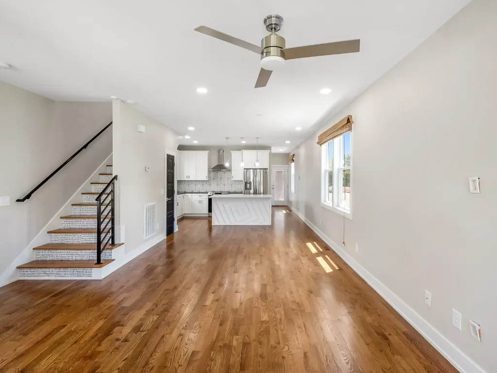 2116 Courtney Avenue Nashville TN 37218