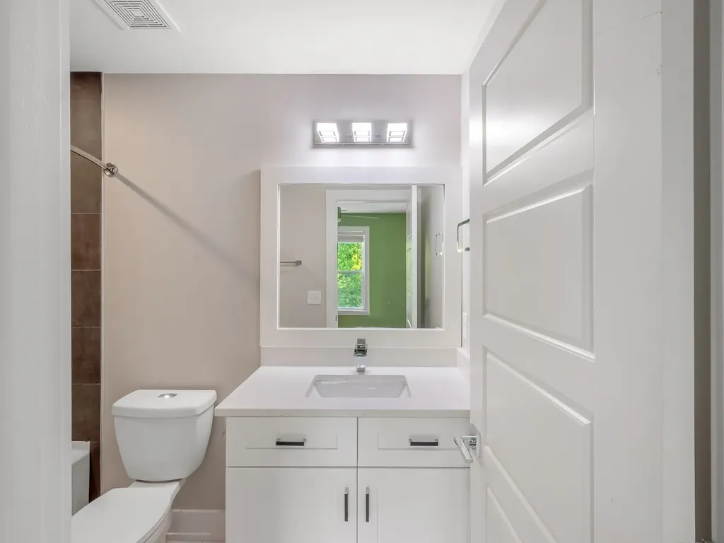 2116 Courtney Avenue Nashville TN 37218