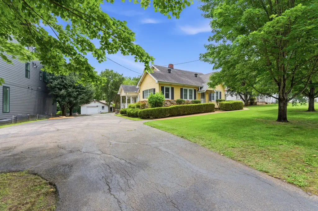 5715A Maudina Avenue Nashville TN 37209