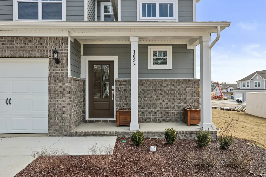 1653 Manuka Lane Columbia TN 38401