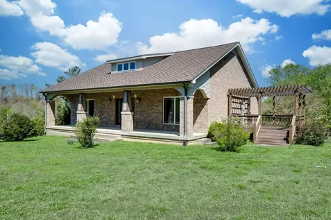 1249 White Road Bon Aqua TN 37025