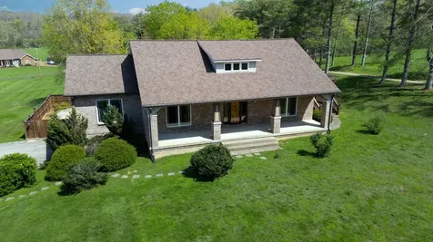 1249 White Road Bon Aqua TN 37025