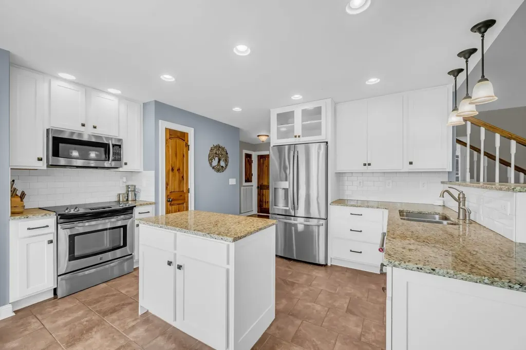 2661 Spencer Mill Road Bon Aqua TN 37025