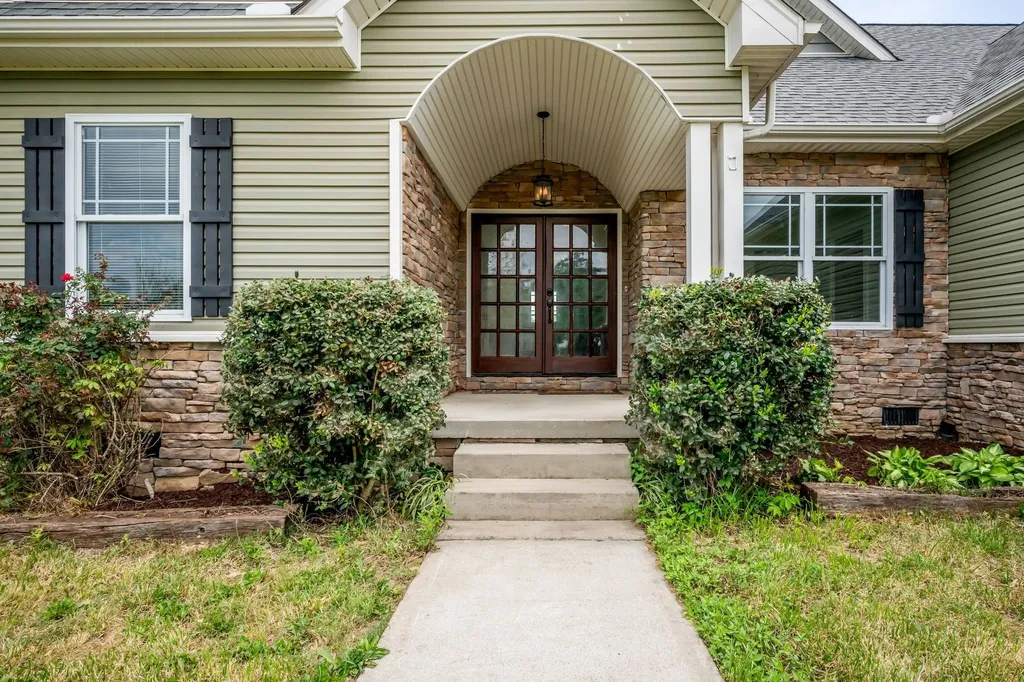 2661 Spencer Mill Road Bon Aqua TN 37025