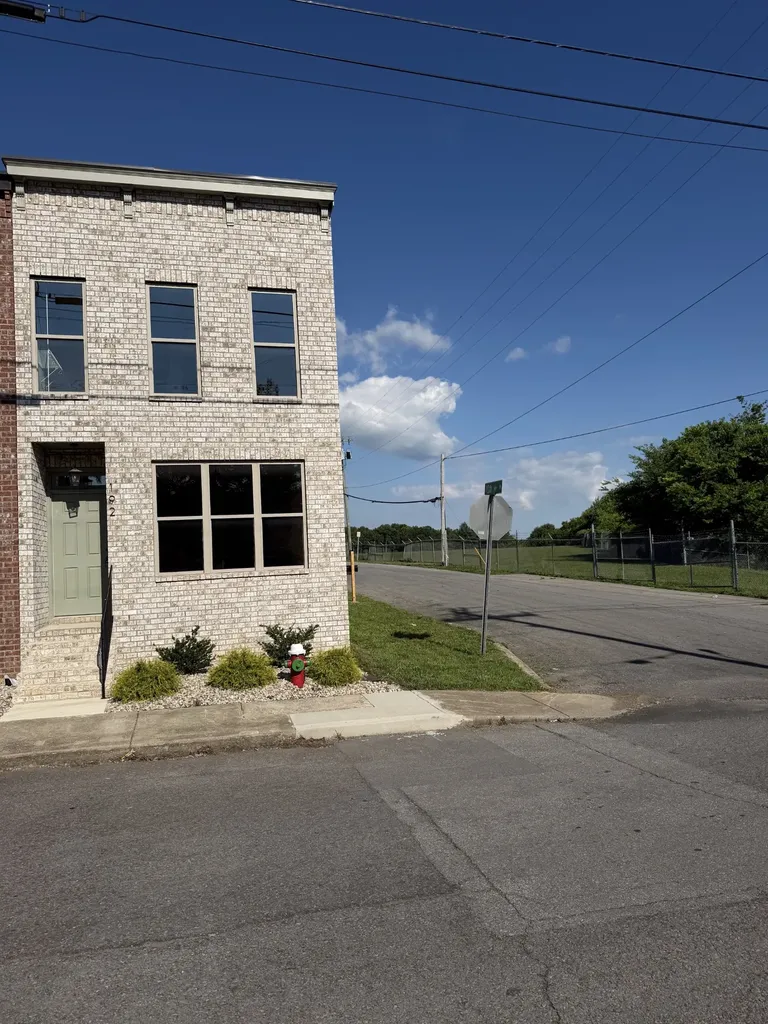 1001 Cheatham Street Springfield TN 37172