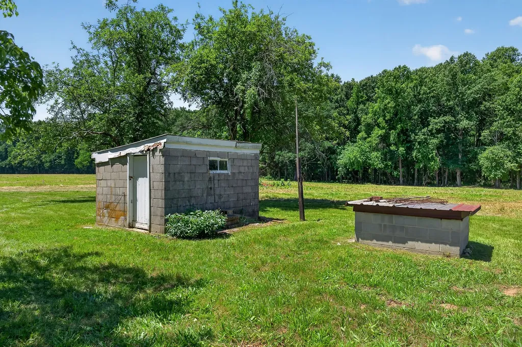 389 Lowery Road Smithville TN 37166