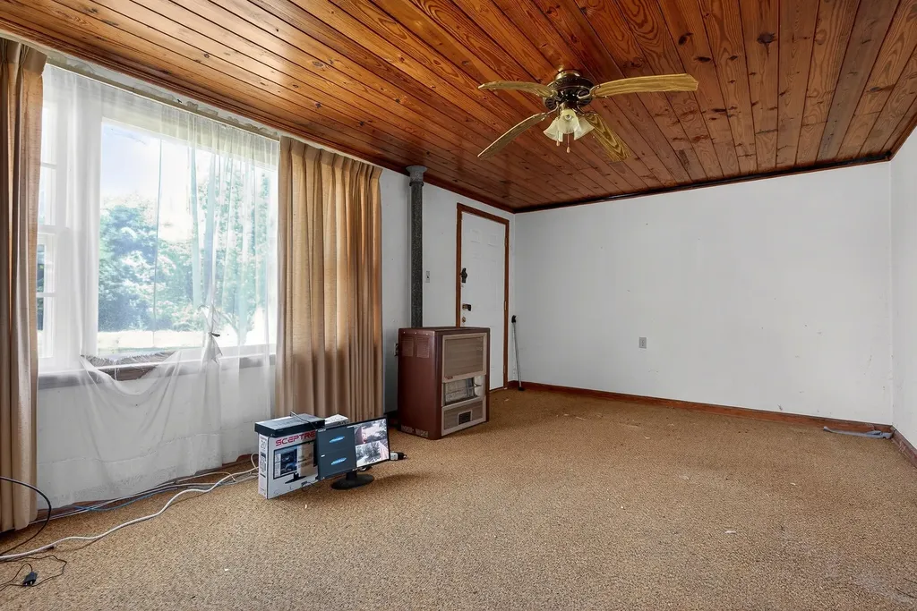 389 Lowery Road Smithville TN 37166
