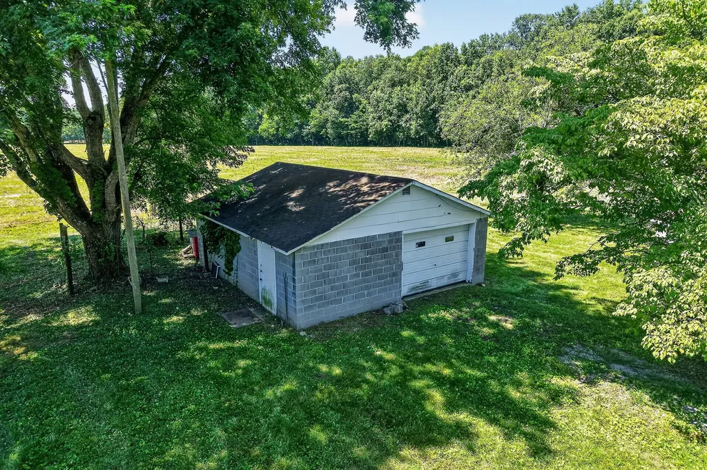 389 Lowery Road Smithville TN 37166