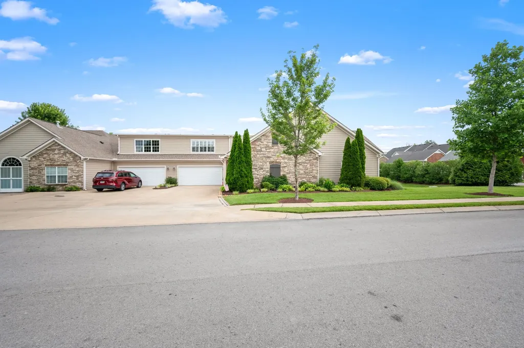 2457 Bridgeway Street Murfreesboro TN 37128
