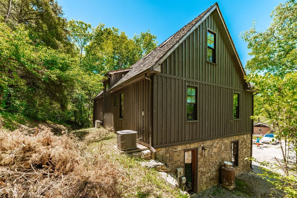 1506 Rock Springs Road Bethpage TN 37022