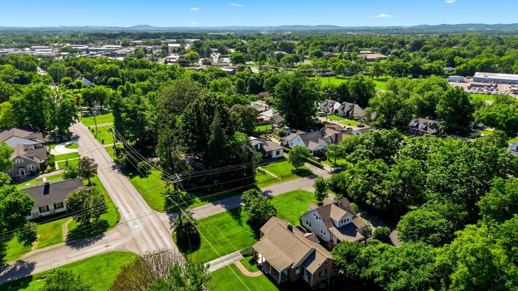 310 N Hume Avenue Gallatin TN 37066