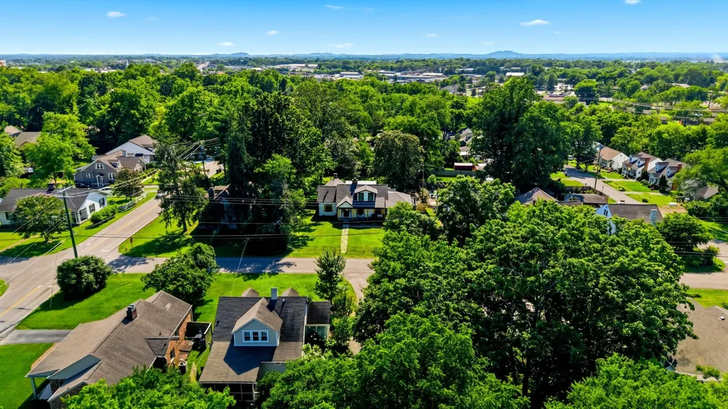 310 N Hume Avenue Gallatin TN 37066