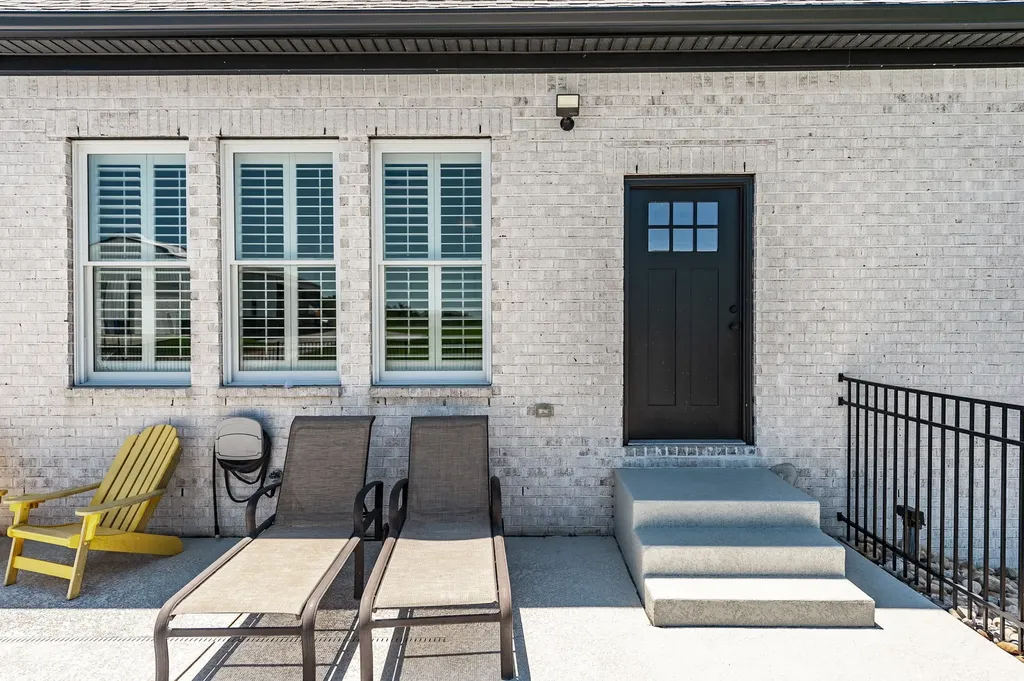 1322 Barry Lane Gallatin TN 37066