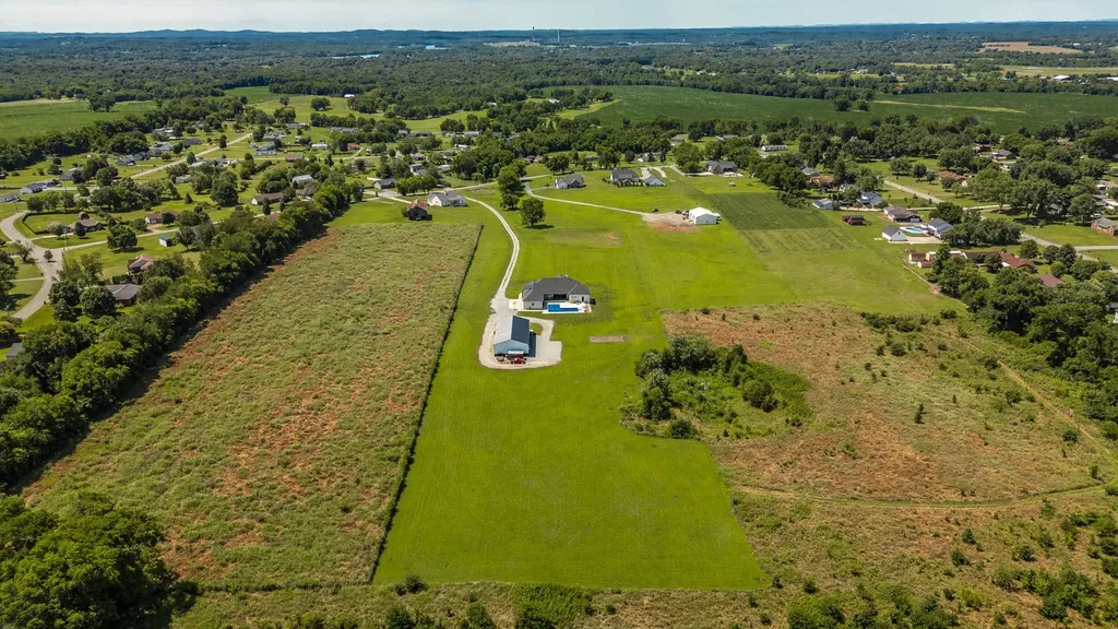 1322 Barry Lane Gallatin TN 37066