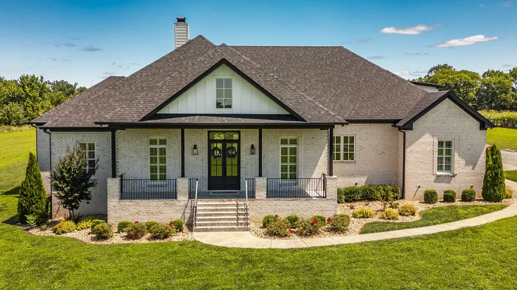 1322 Barry Lane Gallatin TN 37066