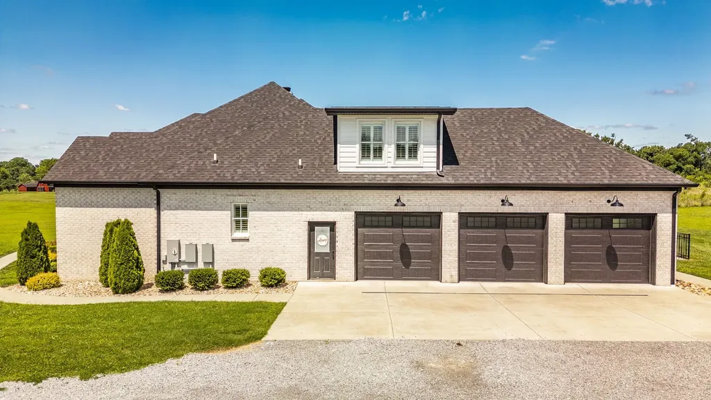 1322 Barry Lane Gallatin TN 37066