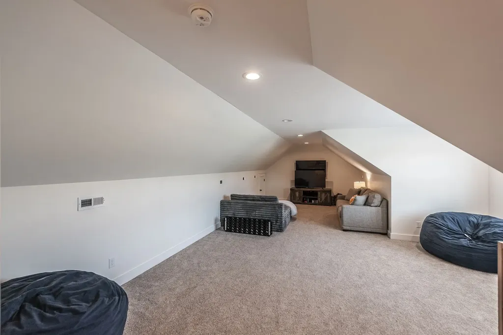 1322 Barry Lane Gallatin TN 37066