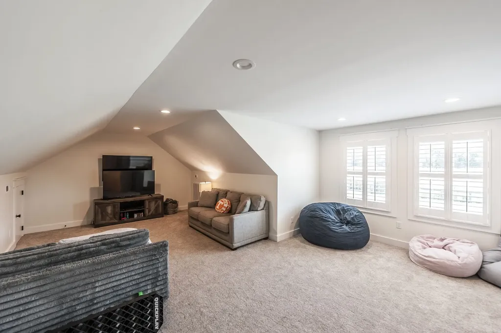 1322 Barry Lane Gallatin TN 37066
