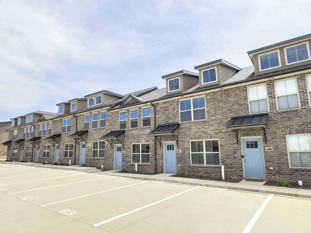 1000 Henry Place Boulevard #601 Clarksville TN 37042