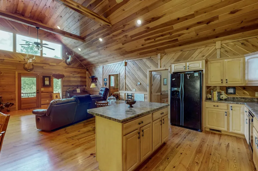 201 Campbell Branch Road Reliance TN 37369