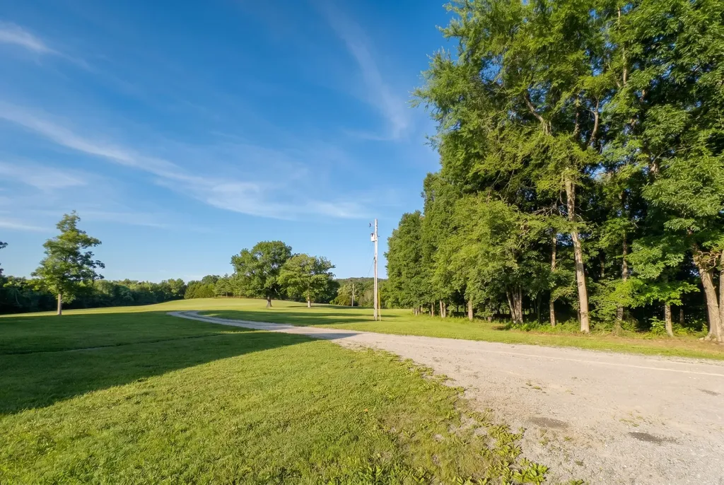 2909B Beech Log Road Watertown TN 37184