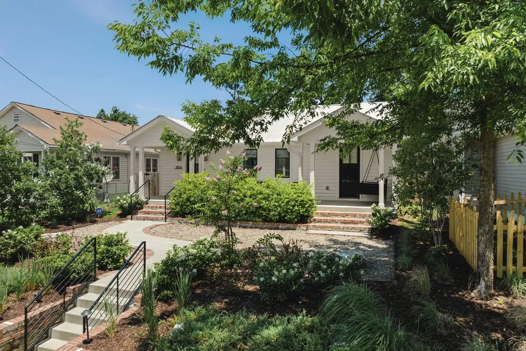 1806 5th Avenue, N Nashville TN 37208